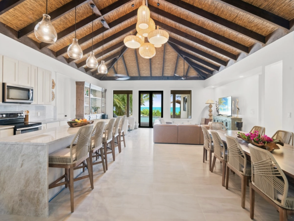 Exuma Luxurious Beachfront Vacation Villa