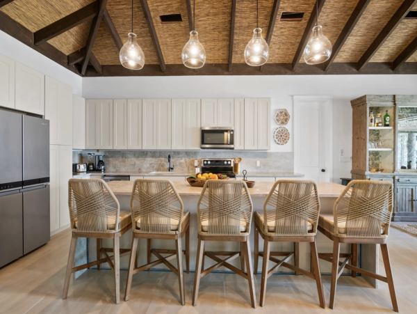 Exuma Luxurious Beachfront Vacation Villa