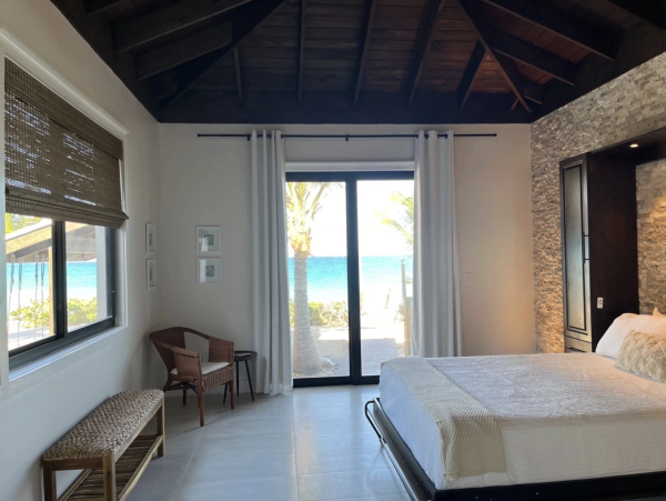 Exuma Luxurious Beachfront Vacation Villa