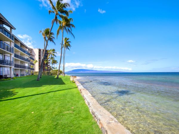 Magnificent Six Bedroom Maui Villas World Class Destination.