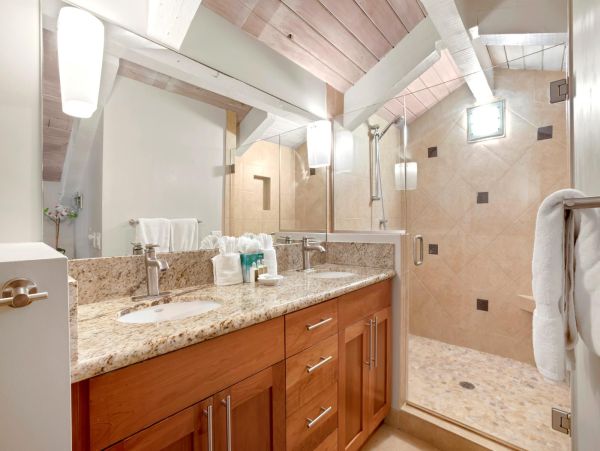 Magnificent Six Bedroom Maui Villas World Class Destination.