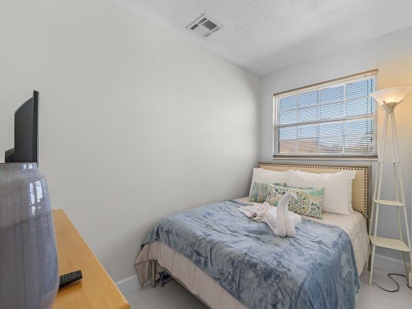 Luxurious Waterfront Duplex Rental on Estero Island - Perfect for Families
