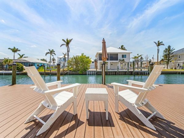 Luxurious Waterfront Duplex Rental on Estero Island - Perfect for Families