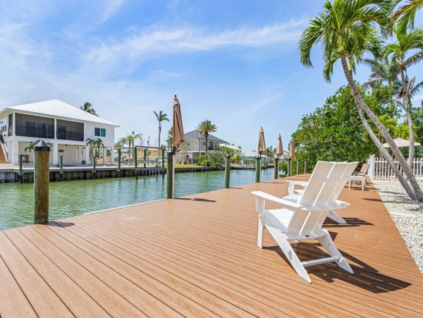 Luxurious Waterfront Duplex Rental on Estero Island - Perfect for Families