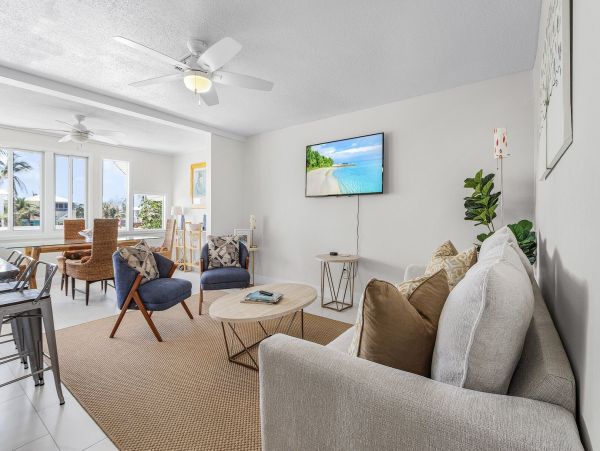 Luxurious Waterfront Duplex Rental on Estero Island - Perfect for Families