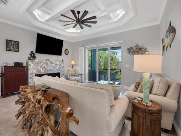 Exquisite Florida Courtyard Pool Home with Guest Quarters