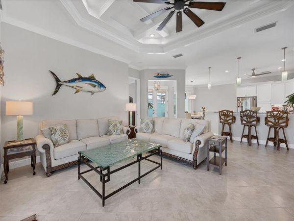 Exquisite Florida Courtyard Pool Home with Guest Quarters
