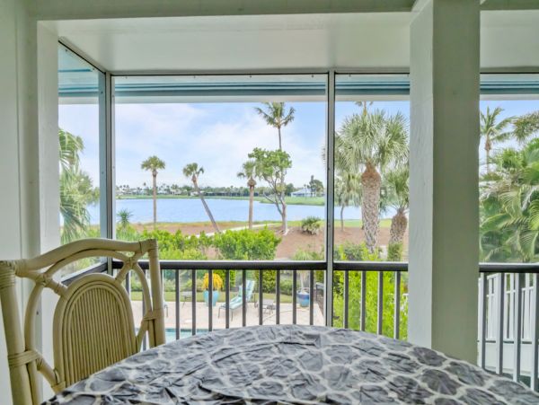 Luxury Golf Course Home on Sanibel Island - Paradise Awaits