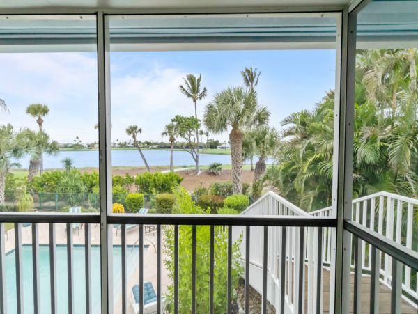 Luxury Golf Course Home on Sanibel Island - Paradise Awaits
