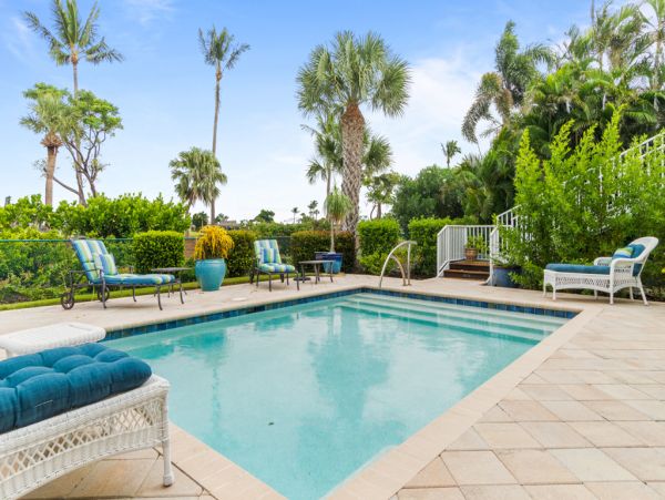 Luxury Golf Course Home on Sanibel Island - Paradise Awaits
