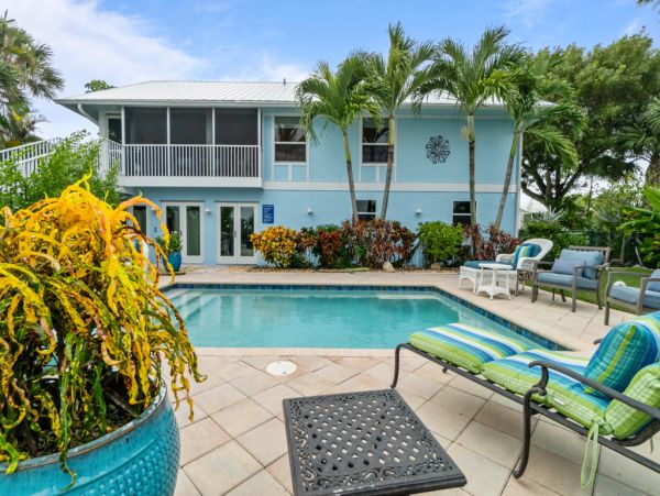 Luxury Golf Course Home on Sanibel Island - Paradise Awaits