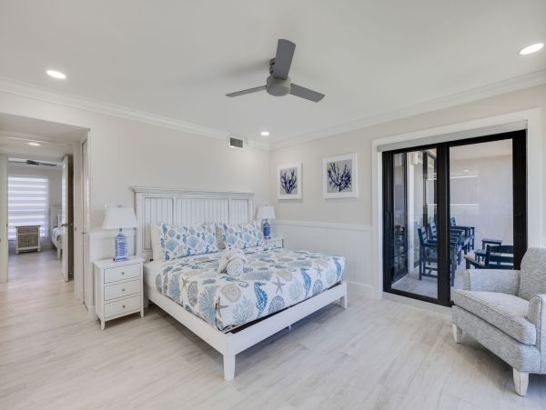 Luxury Beachfront Retreat in Sanibel - Two Bedroom Penthouse