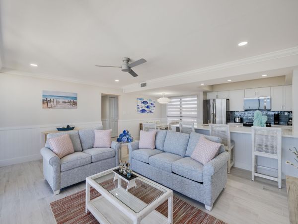 Luxury Beachfront Retreat in Sanibel - Two Bedroom Penthouse