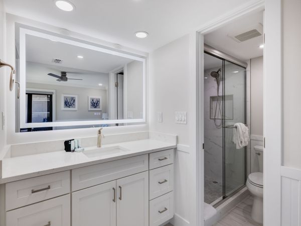 Luxury Beachfront Retreat in Sanibel - Two Bedroom Penthouse