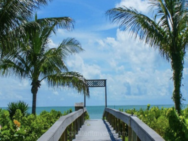 Luxury Beachfront Retreat in Sanibel - Two Bedroom Penthouse