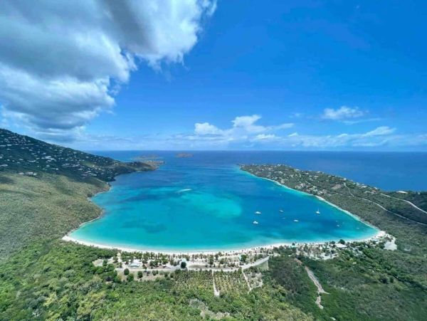 Luxurious Cliffside Villa in St. Thomas - Unforgettable Ocean Views