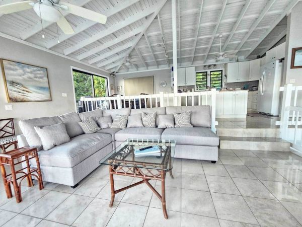 Luxurious Cliffside Villa in St. Thomas - Unforgettable Ocean Views