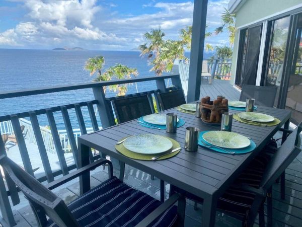 Luxurious Cliffside Villa in St. Thomas - Unforgettable Ocean Views
