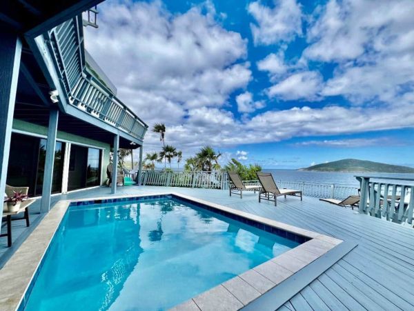 Luxurious Cliffside Villa in St. Thomas - Unforgettable Ocean Views