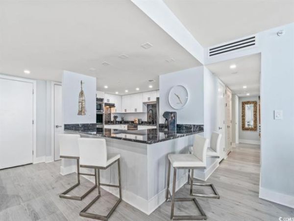 Luxury Oceanfront Condo in Myrtle Beach - Your Perfect Retreat