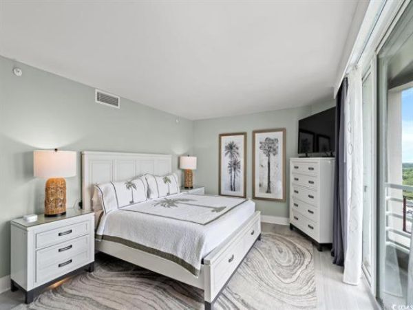 Luxury Oceanfront Condo in Myrtle Beach - Your Perfect Retreat
