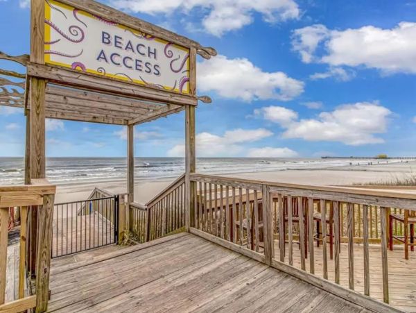 Luxury Oceanfront Condo in Myrtle Beach - Your Perfect Retreat