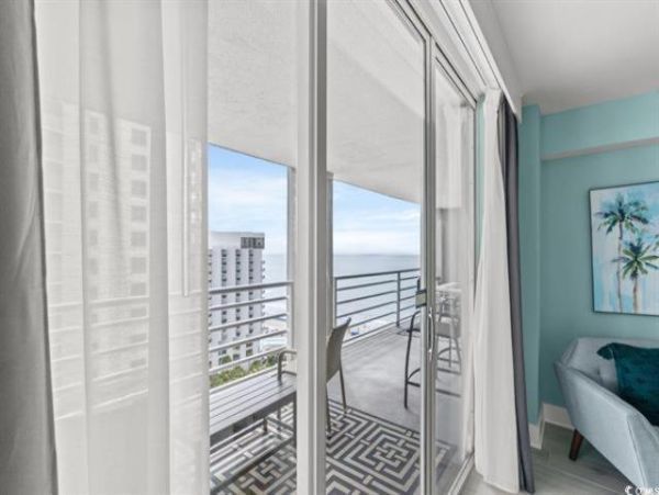 Luxury Oceanfront Condo in Myrtle Beach - Your Perfect Retreat