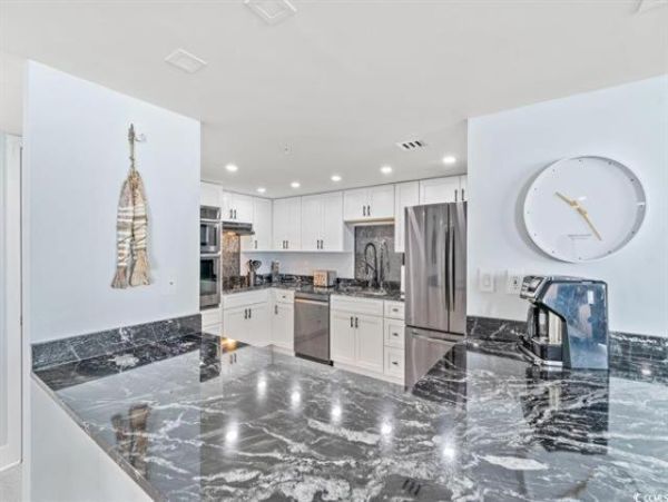 Luxury Oceanfront Condo in Myrtle Beach - Your Perfect Retreat