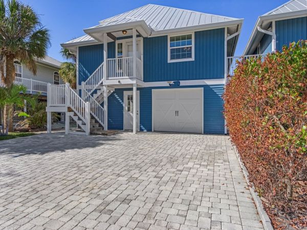 Luxurious Retreat in Fort Myers Beach