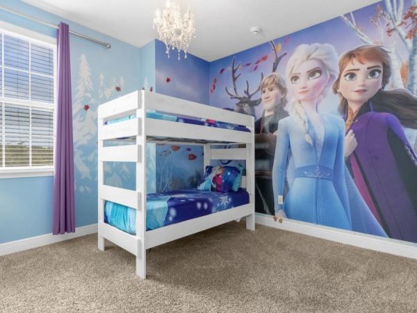 Luxurious 10-Bedroom Villa in Orlando – Perfect for Family Getaways