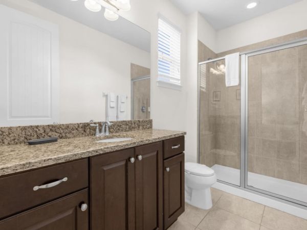 Luxurious 10-Bedroom Villa in Orlando – Perfect for Family Getaways