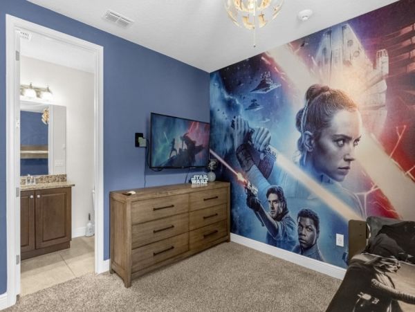 Luxurious 10-Bedroom Villa in Orlando – Perfect for Family Getaways