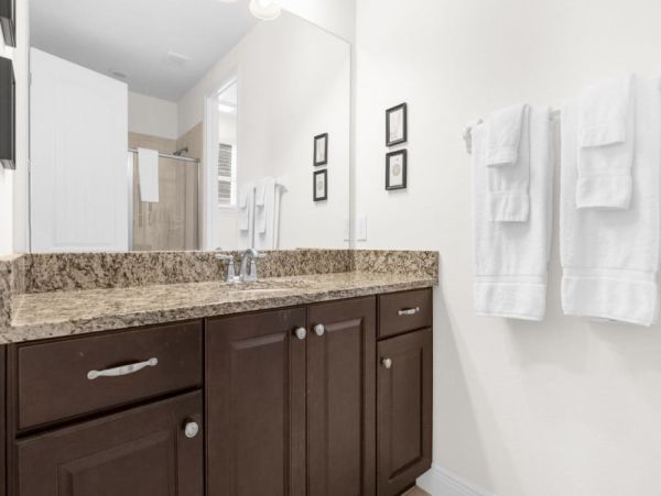 Luxurious 10-Bedroom Villa in Orlando – Perfect for Family Getaways