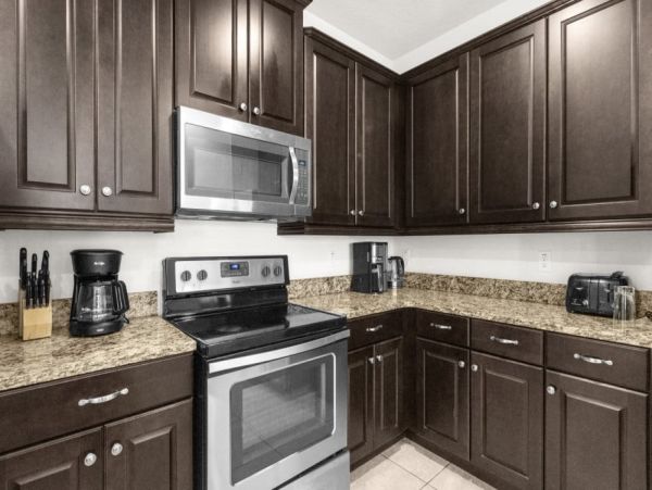 Luxurious 10-Bedroom Villa in Orlando – Perfect for Family Getaways