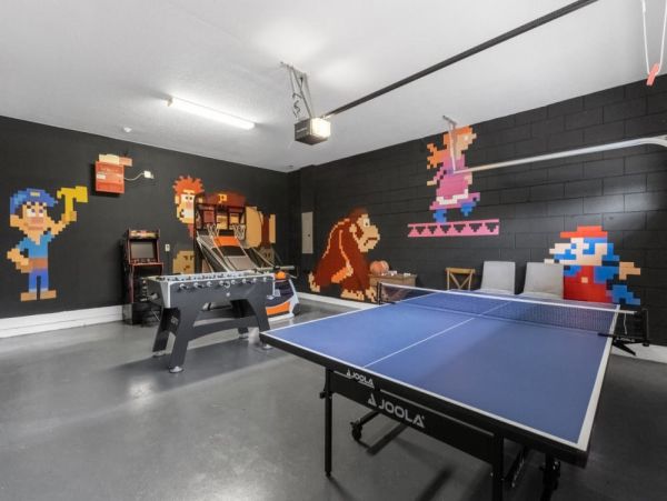 Luxurious 10-Bedroom Villa in Orlando – Perfect for Family Getaways