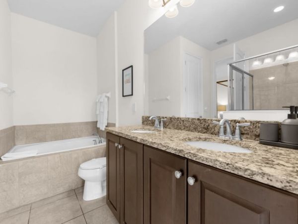Luxurious 10-Bedroom Villa in Orlando – Perfect for Family Getaways