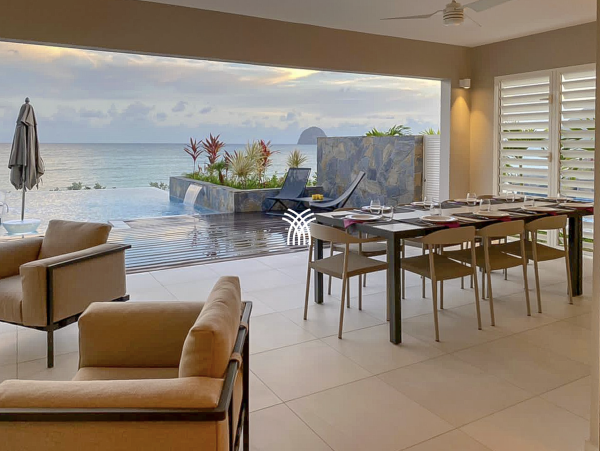 Luxury Villa with Sea View 4 Bedroom