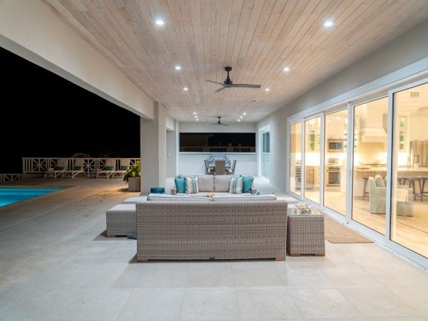 Luxury Beachfront Villa Five Bedroom on Exuma's on Beach