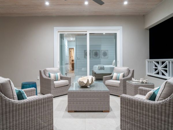 Luxury Beachfront Villa Five Bedroom on Exuma's on Beach