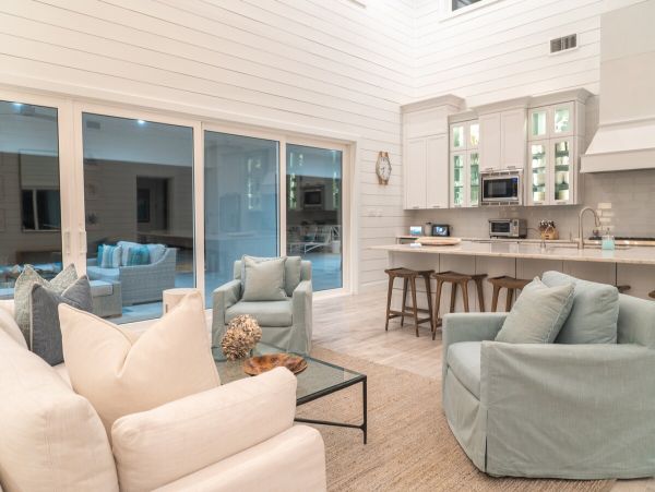 Luxury Beachfront Villa Five Bedroom on Exuma's on Beach
