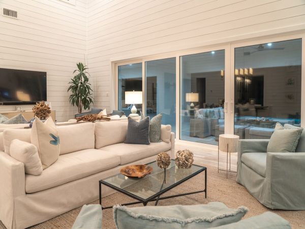Luxury Beachfront Villa Five Bedroom on Exuma's on Beach