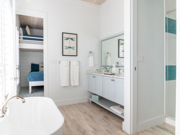 Luxury Beachfront Villa Five Bedroom on Exuma's on Beach