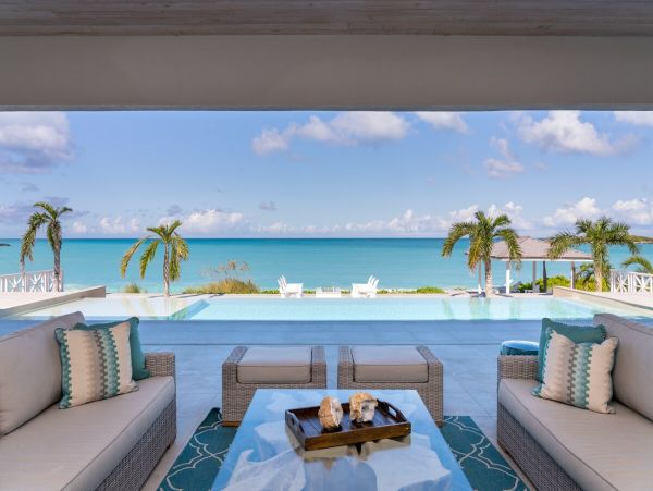 Luxury Beachfront Villa Five Bedroom on Exuma's on Beach