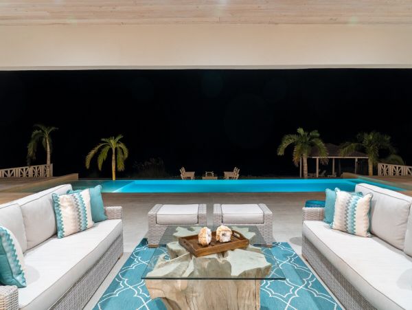Luxury Beachfront Villa Five Bedroom on Exuma's on Beach