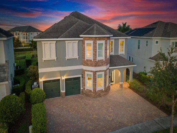 Luxury 11-Bedroom Villa in Orlando – Perfect for Large Groups