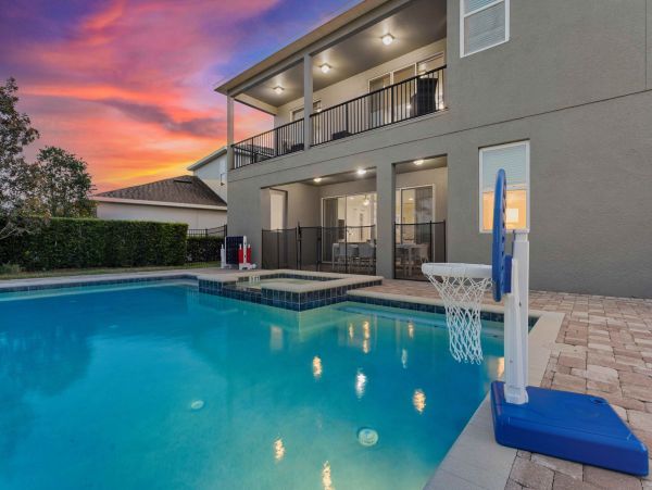 Luxury 11-Bedroom Villa in Orlando – Perfect for Large Groups