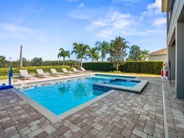 Luxury 11-Bedroom Villa in Orlando – Perfect for Large Groups