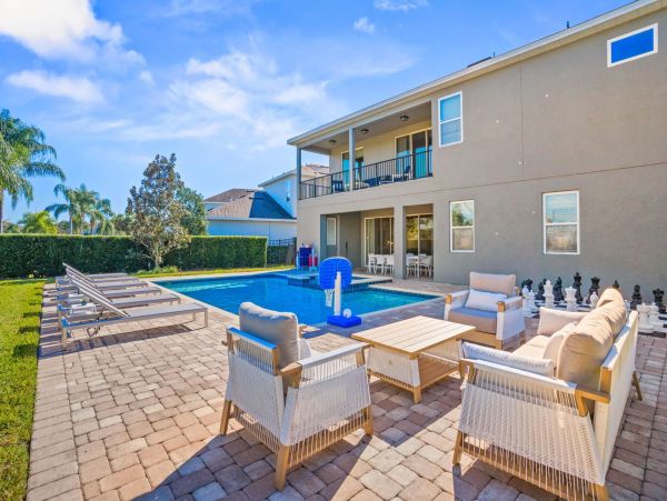 Luxury 11-Bedroom Villa in Orlando – Perfect for Large Groups