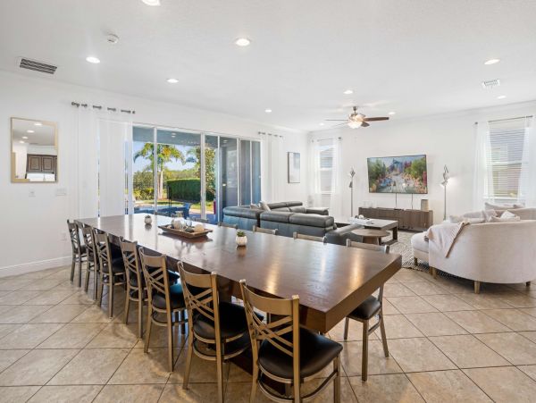 Luxury 11-Bedroom Villa in Orlando – Perfect for Large Groups