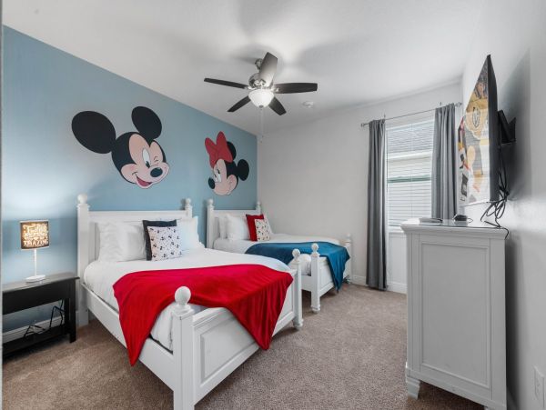 Luxury 11-Bedroom Villa in Orlando – Perfect for Large Groups